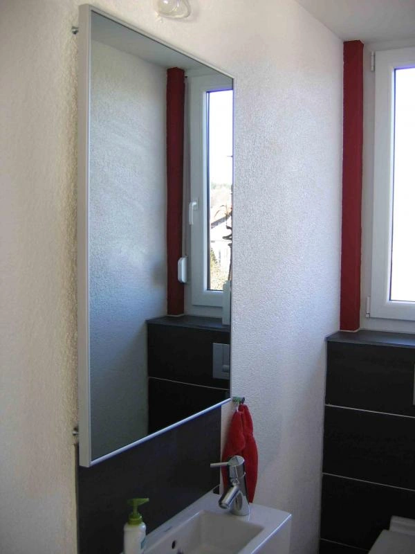 Spiegelheizung in einem Badezimmer