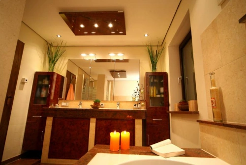 Infrarot Natursteinheizung im Badezimmer mit Beleuchtung